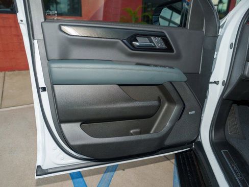 Used 2026 GMC Yukon AT4 w/ AT4 Premium Plus Package AWD/4WD image 12