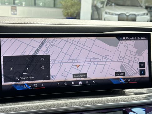 Used 2025 BMW i7 eDrive50 w/ M Sport Package image 27