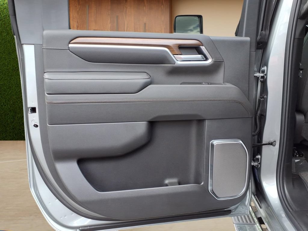 New 2026 Chevrolet Silverado 2500 High Country w/ High Country Premium Package AWD/4WD image 26