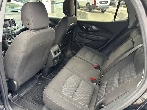 Used 2022 GMC Terrain SLE w/ Driver Convenience Package AWD/4WD image 16