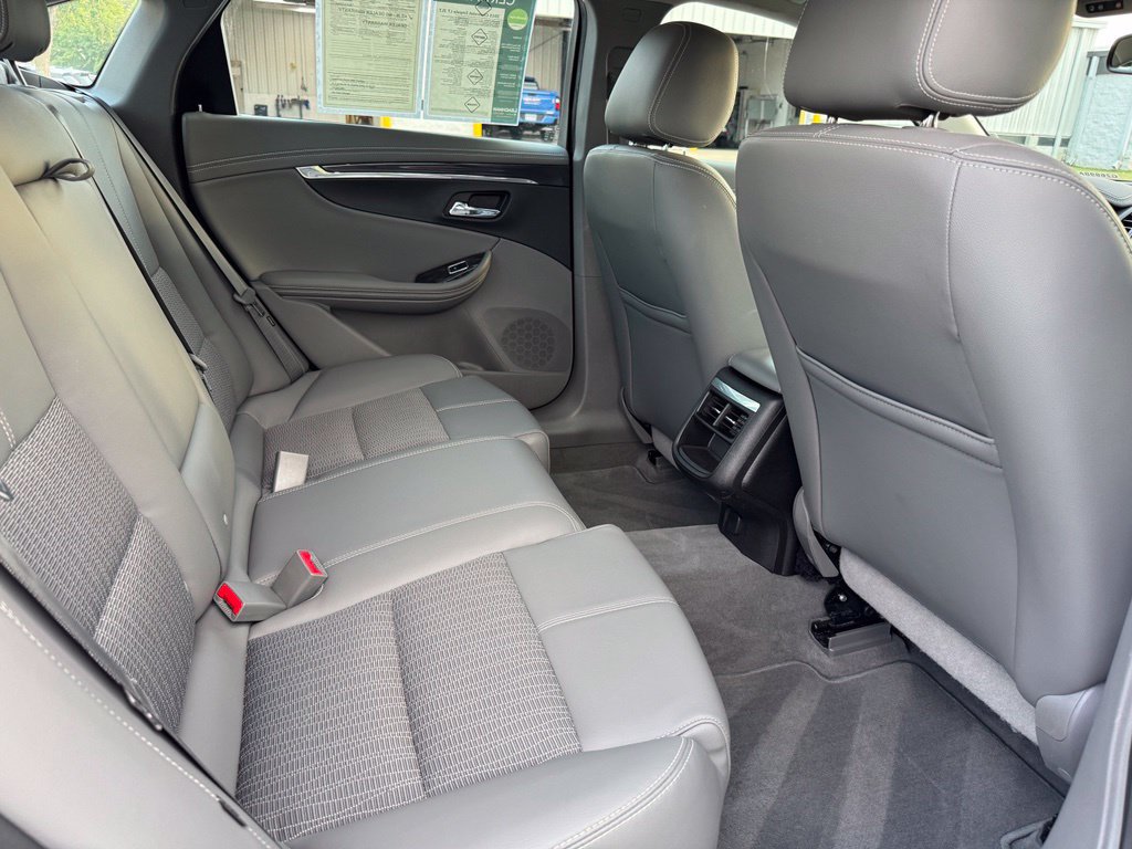 Certified 2015 Chevrolet Impala LT w/ Convenience Package FWD image 28