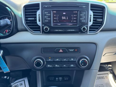 Used 2018 Kia Sportage LX AWD/4WD image 21