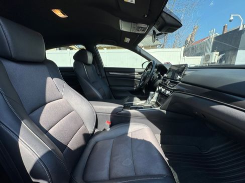 Used 2019 Honda Accord Sport image 37