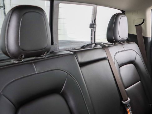 Used 2022 Chevrolet Colorado LT image 28