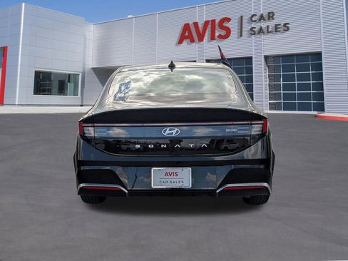 Used 2025 Hyundai Sonata SEL FWD image 7