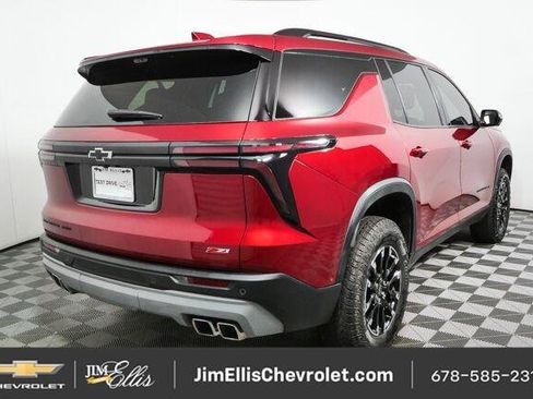 Certified 2024 Chevrolet Traverse Z71 w/ Enhanced Driving Package AWD/4WD image 3