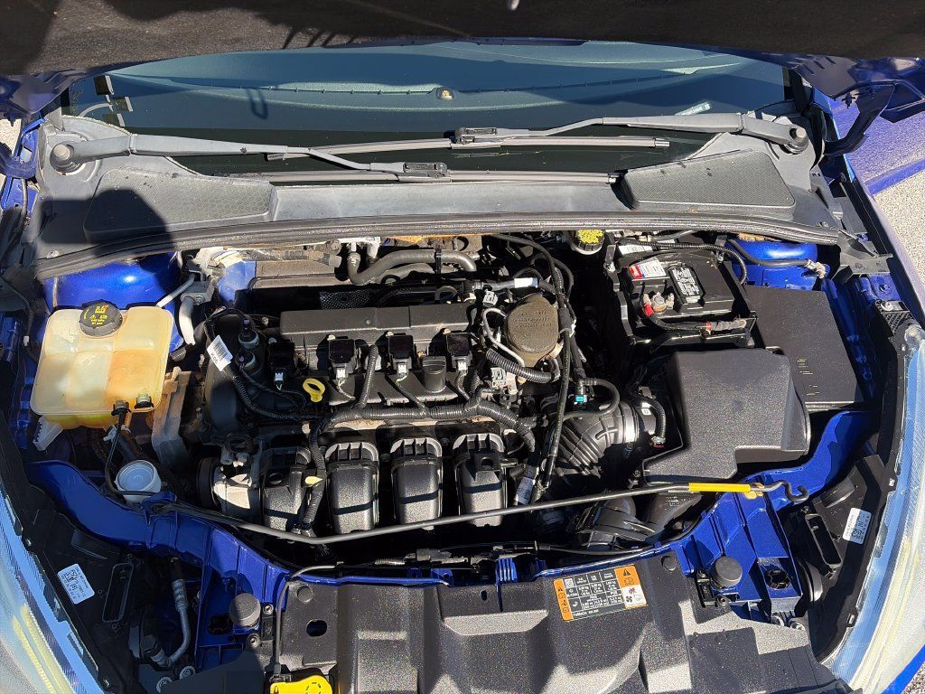 Used 2015 Ford Focus Titanium FWD image 21