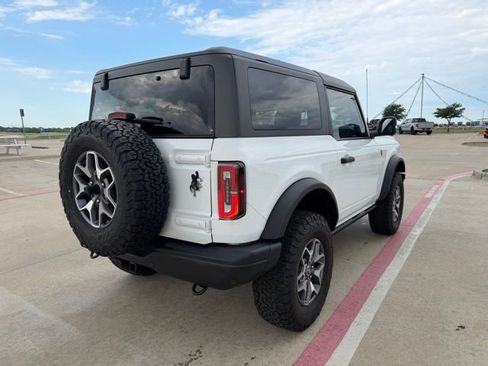 Used 2023 Ford Bronco Badlands AWD/4WD image 3