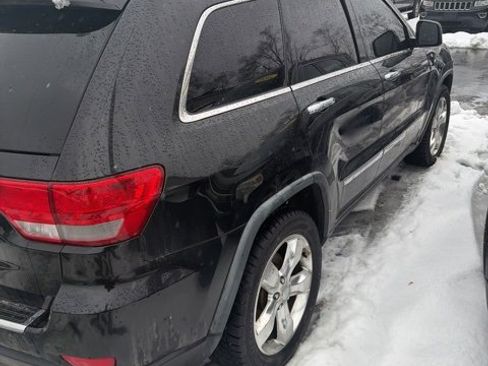 Used 2011 Jeep Grand Cherokee Overland Summit image 6