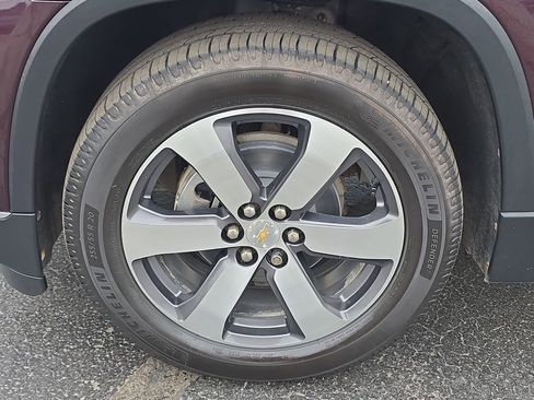 Used 2019 Chevrolet Traverse LT w/ LT Premium Package AWD/4WD image 34
