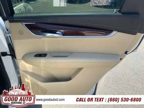 Used 2017 Cadillac XT5 Premium Luxury w/ LPO, Wheel Lock Package AWD/4WD image 9