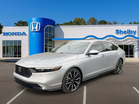 New 2025 Honda Accord Touring image 4