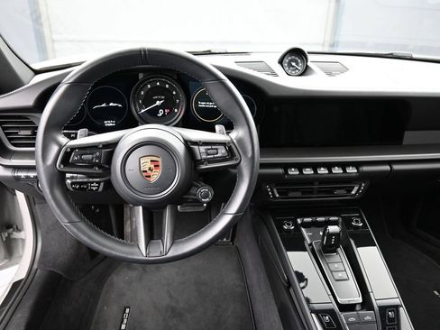 Certified 2023 Porsche 911 Targa 4 GTS AWD/4WD image 19