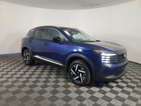 New 2026 Nissan Kicks SV w/ SV Premium Package image 2