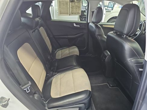 Used 2021 Ford Escape Titanium w/ Titanium Elite Package FWD image 11
