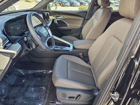 New 2025 Audi Q5 Premium image 2