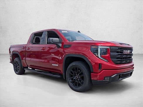 Used 2024 GMC Sierra 1500 Elevation AWD/4WD image 3
