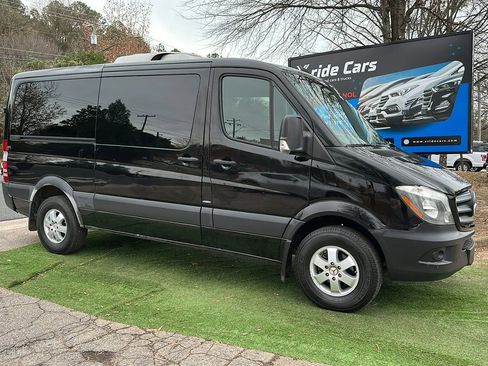 Used 2016 Mercedes-Benz Sprinter 2500 image 15