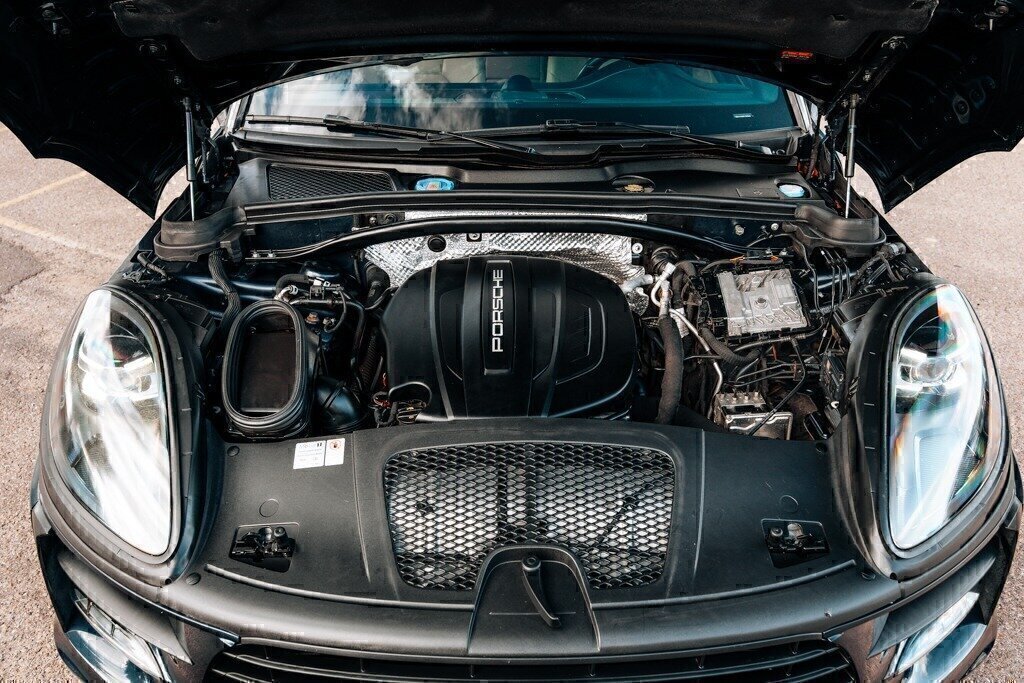 Used 2020 Porsche Macan AWD/4WD image 54