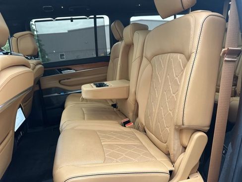 Used 2022 Jeep Grand Wagoneer Series III w/ Flexible Seating Group image 6