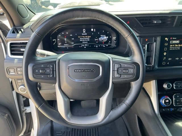 Used 2023 GMC Yukon Denali AWD/4WD image 14