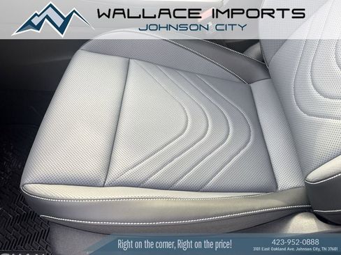 New 2026 Volkswagen Tiguan SE image 9