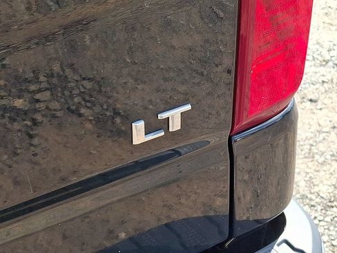 Used 2023 Chevrolet Silverado 1500 LT AWD/4WD image 30