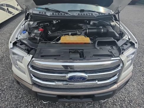 Used 2017 Ford F150 Lariat w/ Equipment Group 502A Luxury AWD/4WD image 13