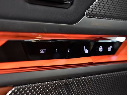 Used 2025 BMW 760i xDrive image 24