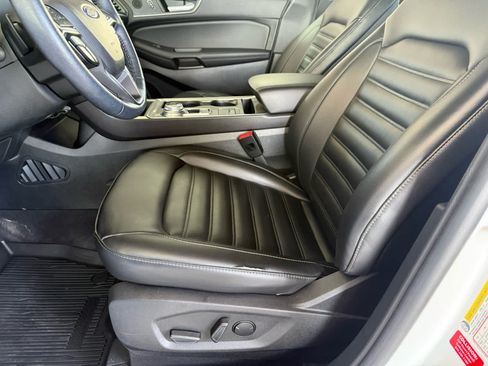 Certified 2024 Ford Edge SEL w/ Convenience Package AWD/4WD image 4