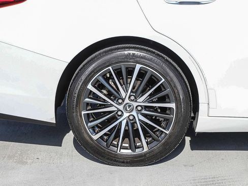 Used 2024 Lexus ES 350 350 w/ Premium Package image 11