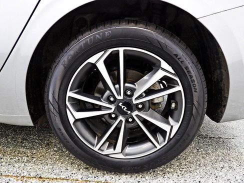 Used 2023 Kia Forte LXS FWD image 19