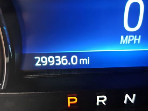 Used 2023 Ford Explorer XLT image 9