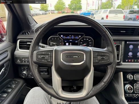 Used 2021 GMC Yukon Denali w/ Denali Ultimate Package AWD/4WD image 23