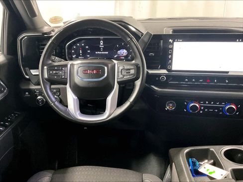 Used 2024 GMC Sierra 1500 Elevation image 17