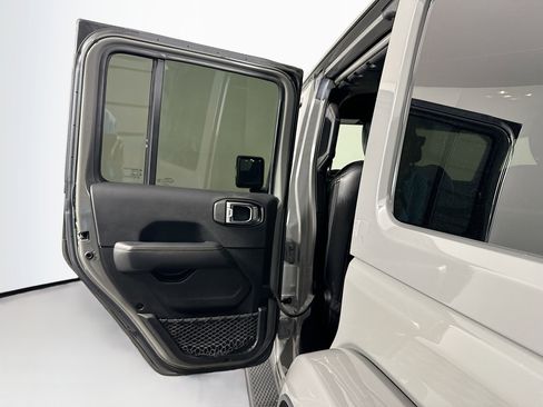 Used 2023 Jeep Wrangler Unlimited Sahara image 26