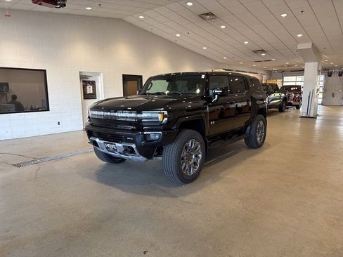 New 2025 GMC Hummer EV 3X AWD/4WD image 2