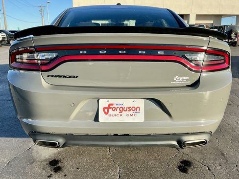 Used 2017 Dodge Charger SE w/ Power Sunroof Group image 15