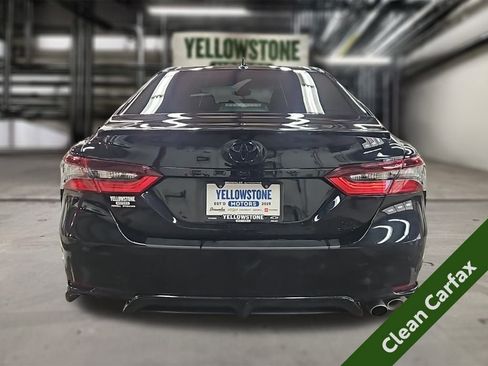 Used 2023 Toyota Camry SE image 3