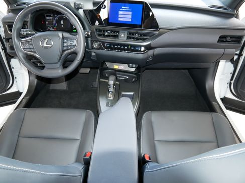 Certified 2025 Lexus UX 300h FWD w/ Accessory Package (Z2) image 26