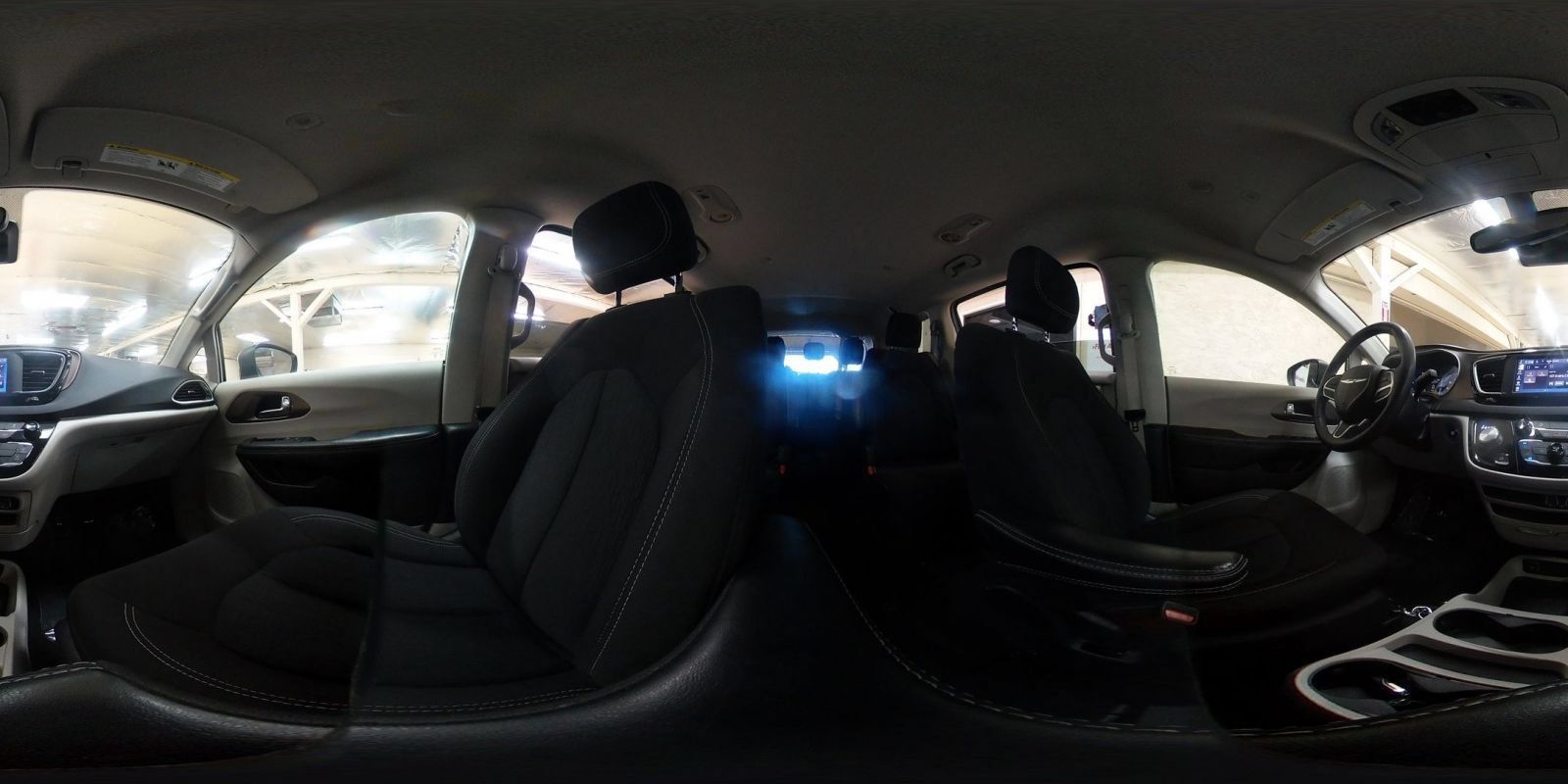 Used 2023 Chrysler Voyager LX FWD image 44