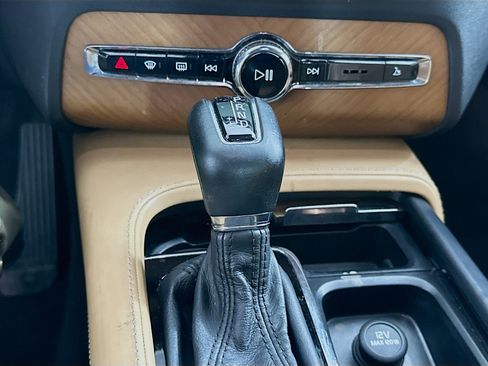 Used 2018 Volvo XC90 T6 Inscription w/ Convenience Package AWD/4WD image 24