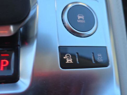 Used 2022 Jaguar F-PACE S image 22