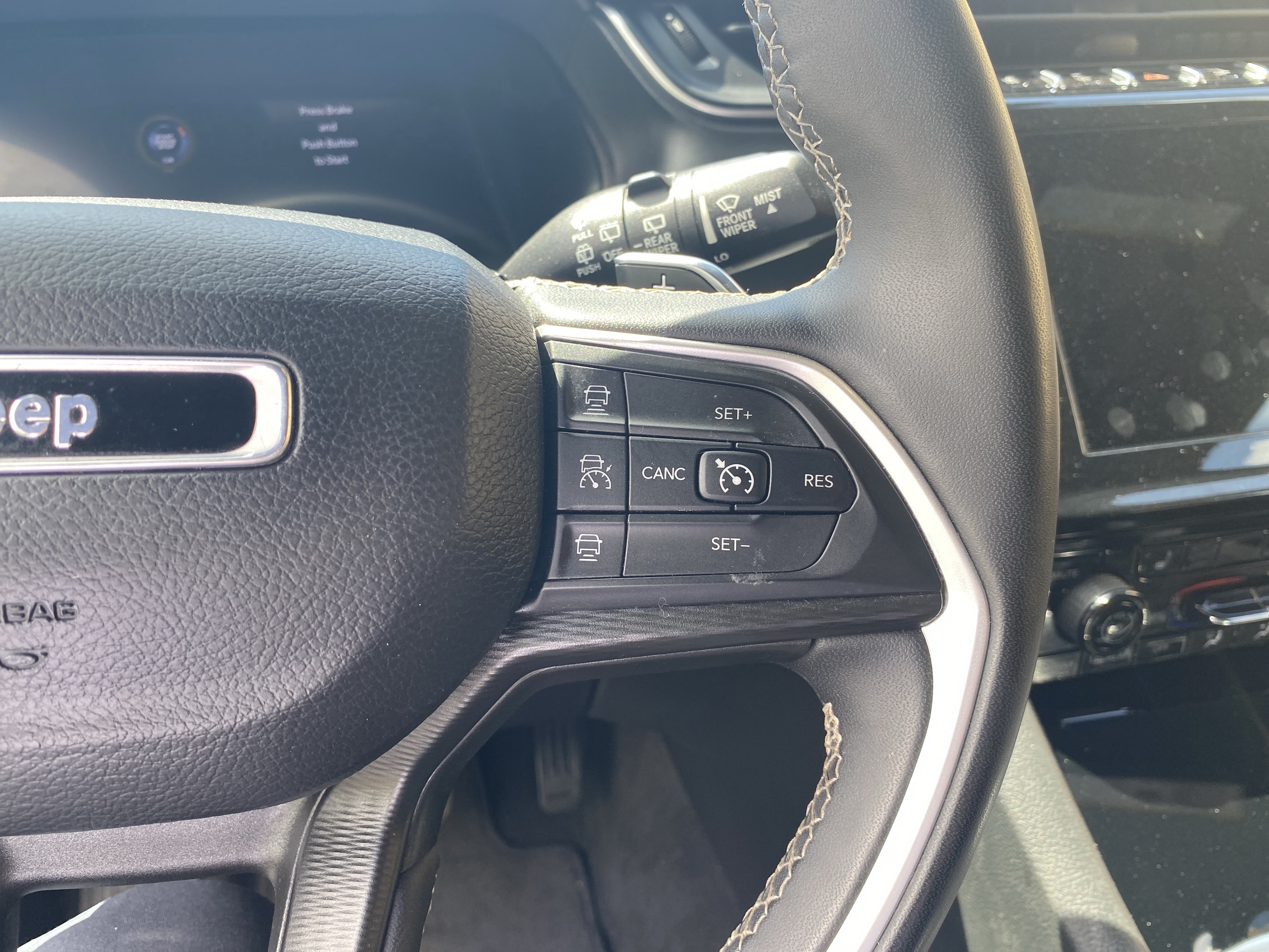 Used 2023 Jeep Grand Cherokee L Laredo AWD/4WD image 12