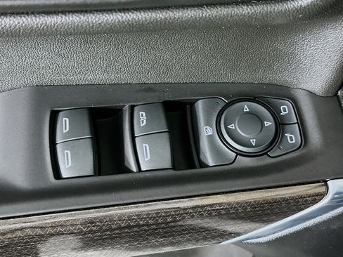 Used 2021 Chevrolet Silverado 1500 LT image 14