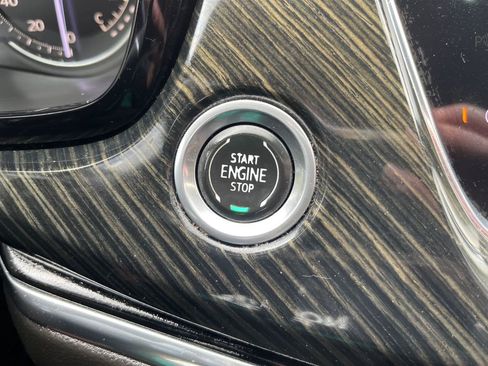 Used 2021 Cadillac XT6 Premium Luxury FWD image 19