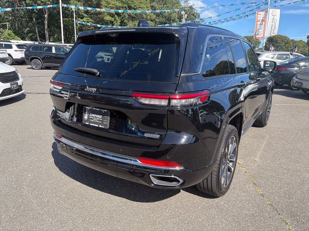 Used 2023 Jeep Grand Cherokee Overland w/ Adv Protech Group III AWD/4WD image 7