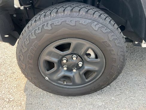 Used 2020 Jeep Wrangler Sport AWD/4WD image 6