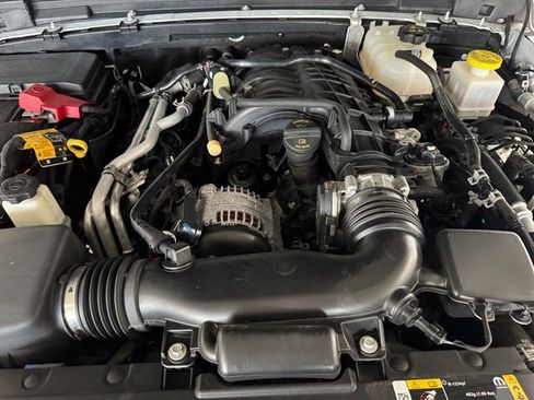 Used 2023 Jeep Gladiator Rubicon w/ LED Lighting Group AWD/4WD image 6