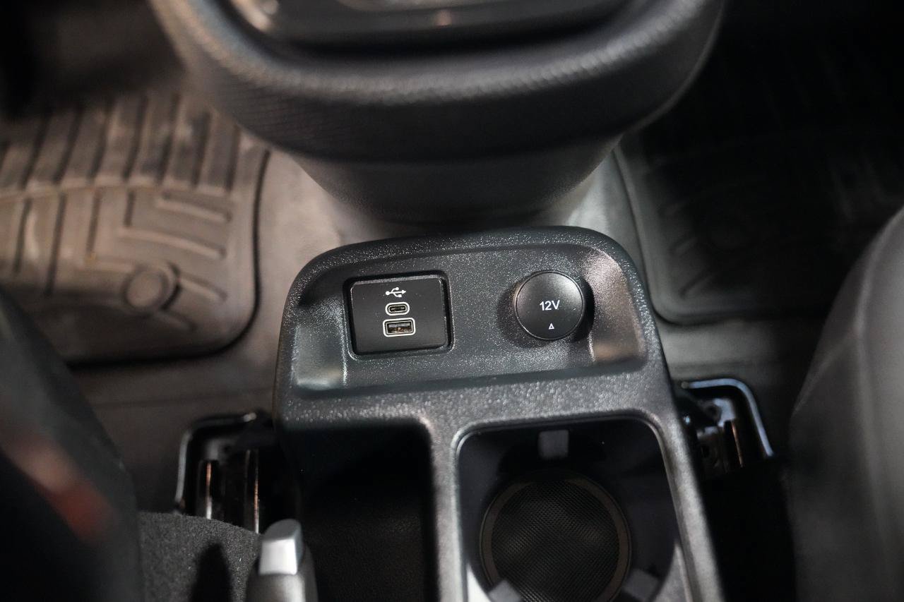 Used 2022 Ford Transit Connect XL FWD image 32